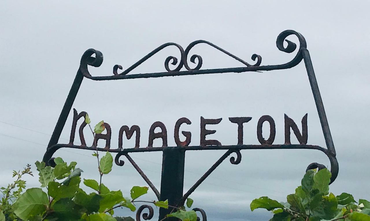 No 1 Ramageton At Carnell Estates Villa Hurlford Kültér fotó